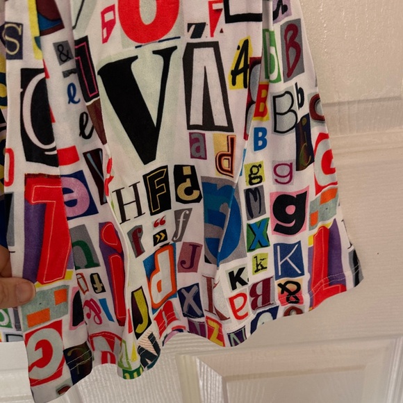 breaking news shelly  dolls kill  Alphabet Print Bottoms small preowned - Picture 4 of 6